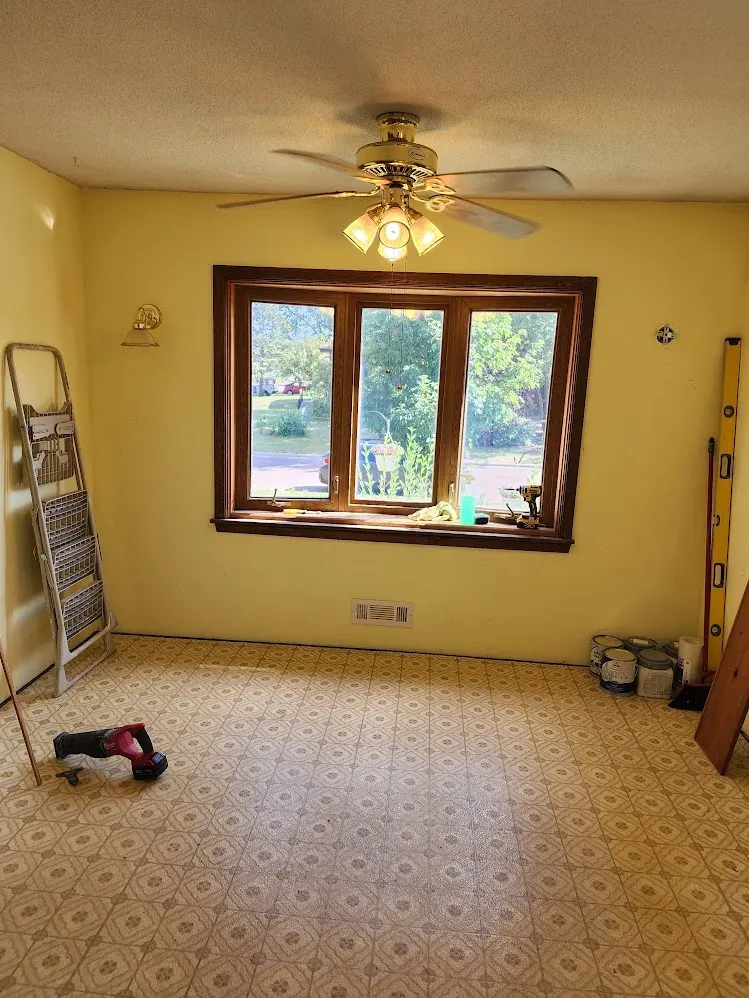 Dining room before the kitchen and dining remodel